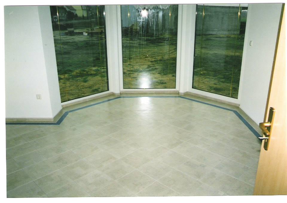 Korkparkett in Küche verlegen, Korkfussboden in Küchen, Beispielfoto